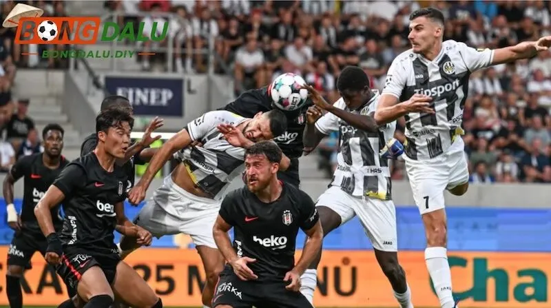 Soi kèo Besiktas vs Hradec Kralove